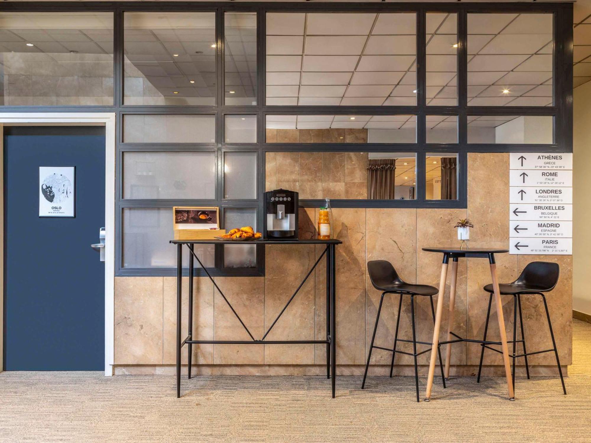 Ibis Paris Porte De Bercy Charenton-le-Pont Exterior foto